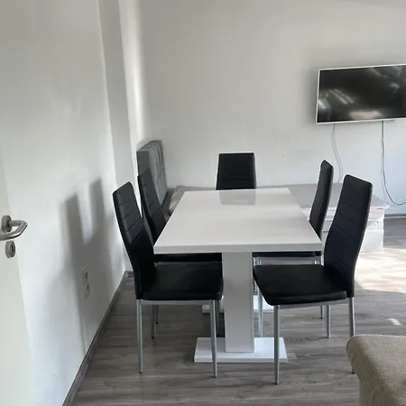 Monteurwohnung 5 Einzelbetten Kostenloser Stellplatz Wlan Apartment Essen