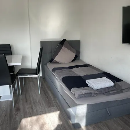 Monteurwohnung 5 Einzelbetten Kostenloser Stellplatz Wlan * Essen