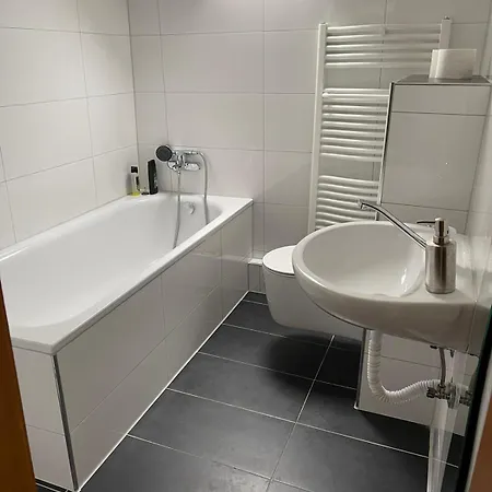 Apartment Monteurwohnung 5 Einzelbetten Kostenloser Stellplatz Wlan
