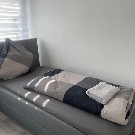 Apartment Monteurwohnung 5 Einzelbetten Kostenloser Stellplatz Wlan Essen