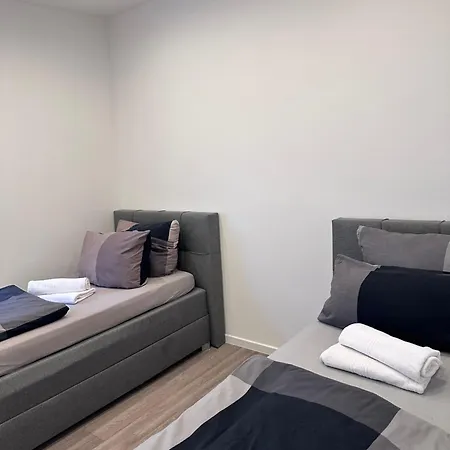 דירה Ruhr Business Mit 5 Einzelbetten Privat Parkplatz אסן
