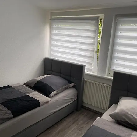 Apartment Monteurwohnung 5 Einzelbetten Kostenloser Stellplatz Wlan Essen