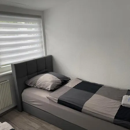 Monteurwohnung 5 Einzelbetten Kostenloser Stellplatz Wlan Apartment