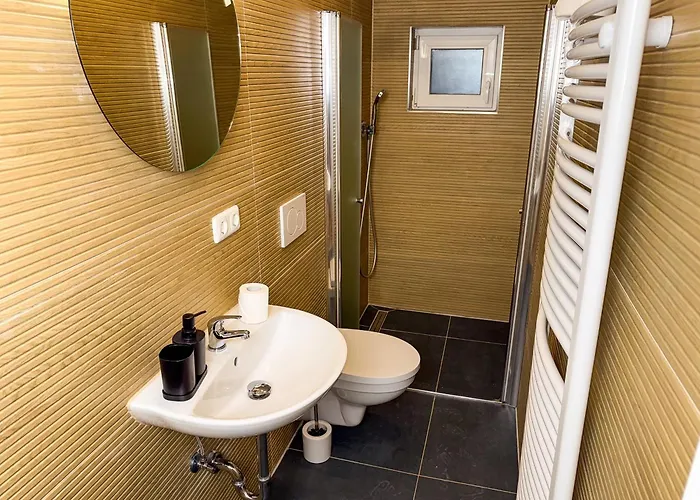 公寓 Ruhr Business Mit 5 Einzelbetten Privat Parkplatz 埃森